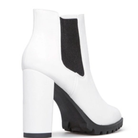 SHOEDAZZLE ADA LUG SOLE BOOTIE - Picture 5 of 5